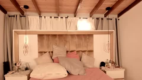 Snapshot of twwiiggy19 chatting on 20, 2, 2025 Twiggy online show from 20, 2, 2025