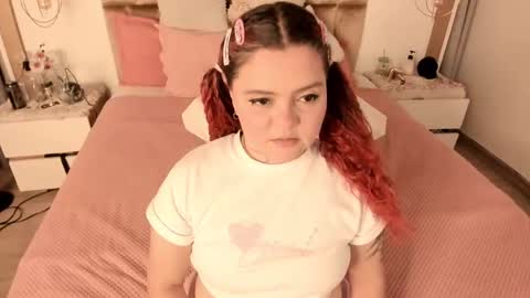 Snapshot of twwiiggy19 chatting on 3, 3, 2025 Twiggy online show from 3, 3, 2025