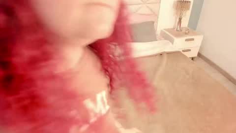 Snapshot of twwiiggy19 chatting on 27, 10, 2025 Twiggy online show from 27, 10, 2025