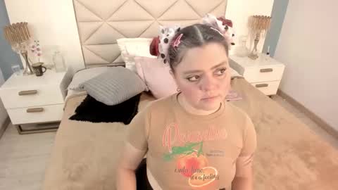 Twiggy online show from 8, 1, 2026