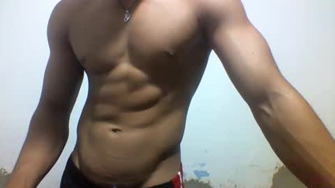 Snapshot of tyler_gold823 chatting on 25, 2, 2025 Tyler online show from 25, 2, 2025