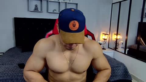 tyler_hank1 online show from 19, 12, 2024