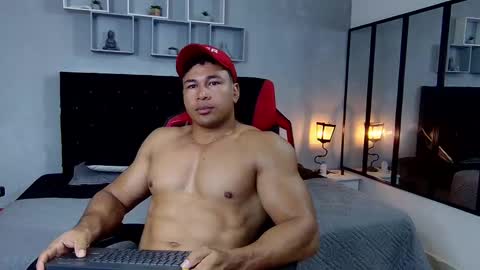 tyler_hank1 online show from 12, 3, 2025