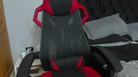 tyler_hank1 online show from 15, 7, 2026