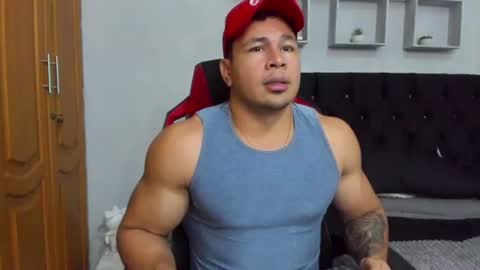 tyler_hank1 online show from 23, 7, 2026