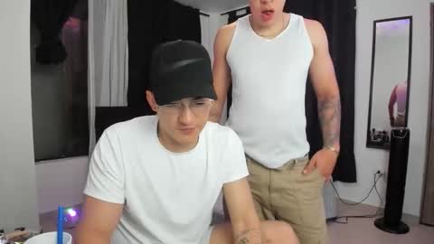 tyler_scotts2323 online show from 14, 12, 2025