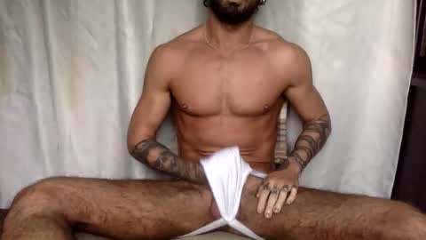 tylerjamesxxx_ online show from 17, 4, 2026