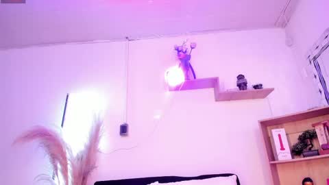 tylla__ online show from 30, 5, 2026