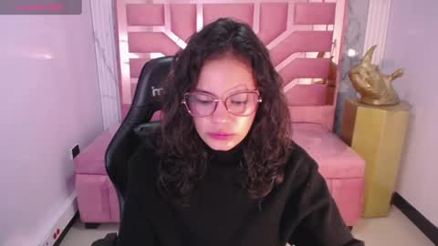 Snapshot of tyna_ch chatting on 3, 1, 2025 TYNA online show from 3, 1, 2025