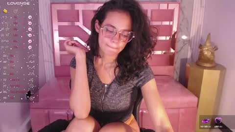 Snapshot of tyna_ch chatting on 13, 1, 2025 TYNA online show from 13, 1, 2025