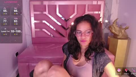 Snapshot of tyna_ch chatting on 13, 1, 2025 TYNA online show from 13, 1, 2025