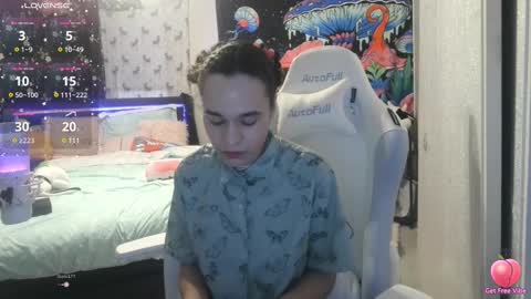 Snapshot of tyra_liana chatting on 13, 2, 2025 Tyra Liana online show from 13, 2, 2025