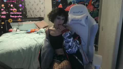 Snapshot of tyra_liana chatting on 3, 3, 2025 Tyra Liana online show from 3, 3, 2025