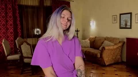 Snapshot of tyraweldy chatting on 16, 10, 2025 Crazy online show from 16, 10, 2025
