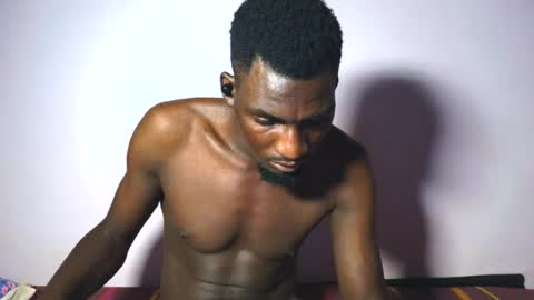 Snapshot of uae_love chatting on 9, 7, 2026 uae_love online show from 9, 7, 2026