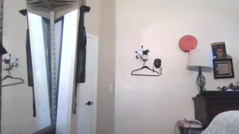 Snapshot of uandme_baby chatting on 18, 6, 2026 Azelia B online show from 18, 6, 2026