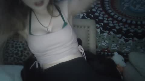 Snapshot of uhhhmeg chatting on 20, 2, 2025 uhhhmeg online show from 20, 2, 2025