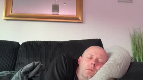 ukmatty3 online show from 18, 4, 2026