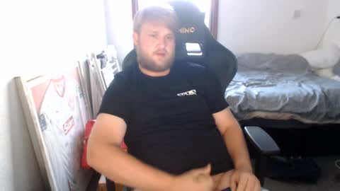 Snapshot of ukmeatbeats chatting on 23, 7, 2026 UKMEATBEATS online show from 23, 7, 2026