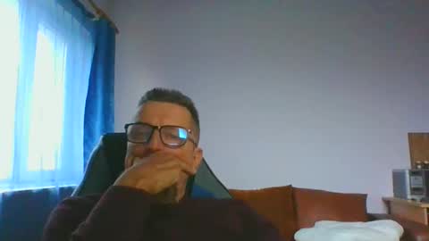 Snapshot of ulmeni4 chatting on 2, 12, 2024 ulmeni4 online show from 2, 12, 2024