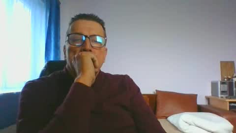Snapshot of ulmeni4 chatting on 4, 12, 2024 ulmeni4 online show from 4, 12, 2024