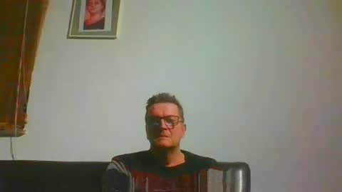 Snapshot of ulmeni4 chatting on 1, 1, 2025 ulmeni4 online show from 1, 1, 2025
