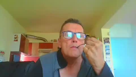 ulmeni4 online show from 6, 4, 2026