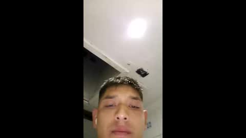 ulosdeabajo04 online show from 31, 5, 2026