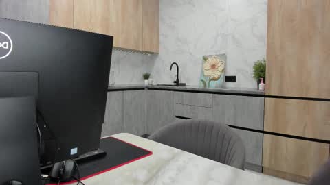 Melena online show from 28, 11, 2025