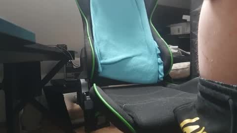 Snapshot of ultraunique chatting on 2, 3, 2025 Mr.  Mrs. Smith online show from 2, 3, 2025