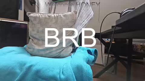 Snapshot of ultraunique chatting on 24, 10, 2025 Mr.  Mrs. Smith online show from 24, 10, 2025