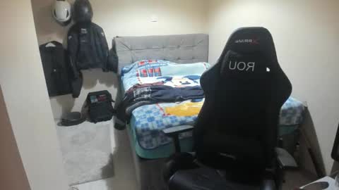 Snapshot of ulxer chatting on 27, 4, 2026 hi im mike tyson - online show from 27, 4, 2026