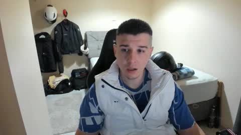 Snapshot of ulxer chatting on 19, 5, 2026 hi im mike tyson - online show from 19, 5, 2026