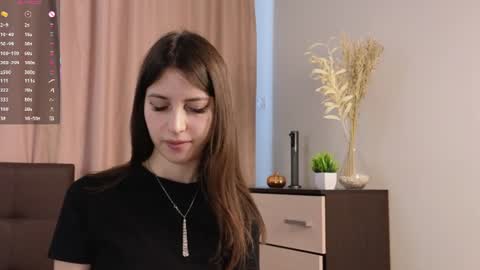 Snapshot of umbraelyon chatting on 16, 6, 2026 Liliane online show from 16, 6, 2026