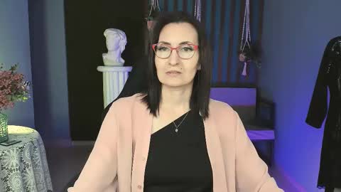 UnaTera online show from 13, 10, 2025