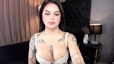 Lady tan online show from 3, 11, 2025