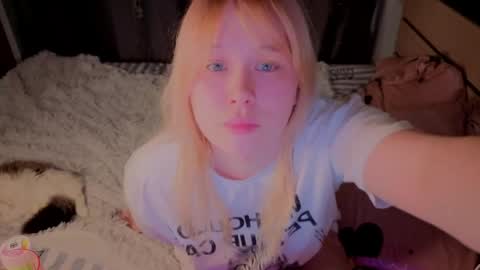 Snapshot of unburntkatniss chatting on 4, 5, 2026 unburntkatniss online show from 4, 5, 2026