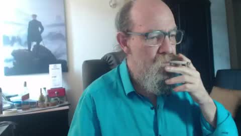 Snapshot of uncle_hottiecb chatting on 8, 7, 2026 Uncle Hottie online show from 8, 7, 2026