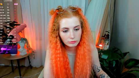 Snapshot of unicent chatting on 8, 2, 2025 Call me Mira thumbs up its make me happy online show from 8, 2, 2025