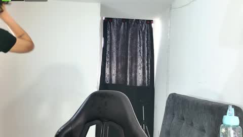 Snapshot of unicornio_sexxx chatting on 5, 4, 2026 Unicornio online show from 5, 4, 2026