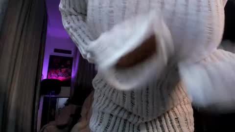 Snapshot of unicornsandboobs chatting on 27, 10, 2025 Carla online show from 27, 10, 2025