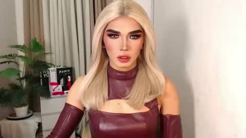 Miss Andrea online show from 5, 12, 2025