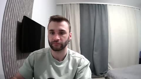 Snapshot of unnknow2024 chatting on 28, 2, 2025 SlavaVibes online show from 28, 2, 2025