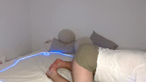 Snapshot of unveilx_ chatting on 12, 4, 2026 unveilx_ online show from 12, 4, 2026