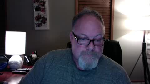 Snapshot of up2later chatting on 17, 2, 2025 up2later online show from 17, 2, 2025