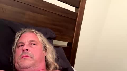 Snapshot of uptimeb4downtime chatting on 16, 10, 2025 Just 4 Fun online show from 16, 10, 2025