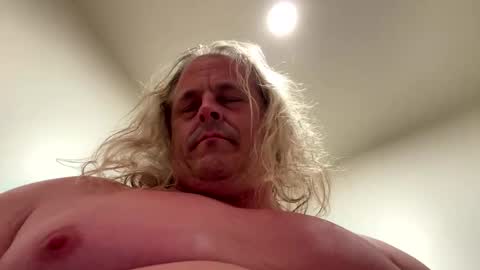 Snapshot of uptimeb4downtime chatting on 21, 10, 2025 Just 4 Fun online show from 21, 10, 2025