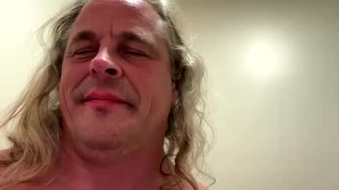 Snapshot of uptimeb4downtime chatting on 25, 10, 2025 Just 4 Fun online show from 25, 10, 2025