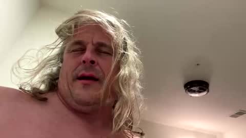 Snapshot of uptimeb4downtime chatting on 5, 11, 2025 Just 4 Fun online show from 5, 11, 2025