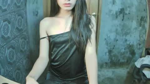 Snapshot of ur_asiansofia235 chatting on 1, 3, 2026 Shantall online show from 1, 3, 2026